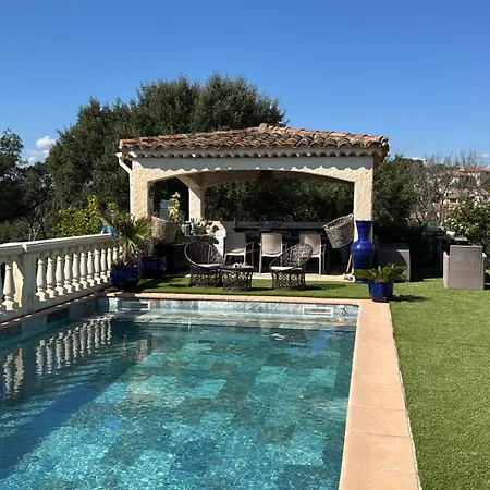 Bastide Provencale Raphael Valescure * Saint-Raphaël