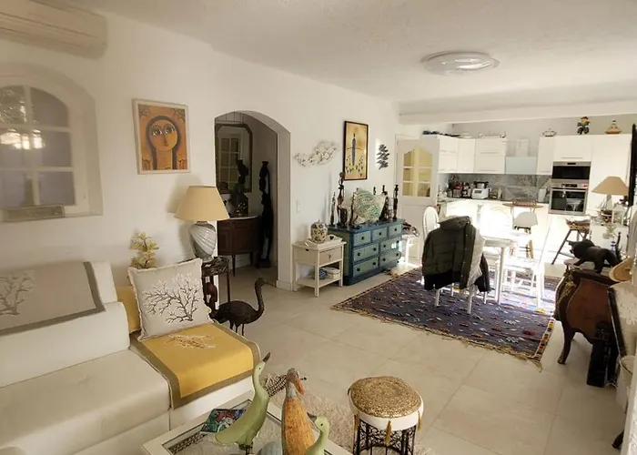 Bastide Provençale Raphaël Valescure *